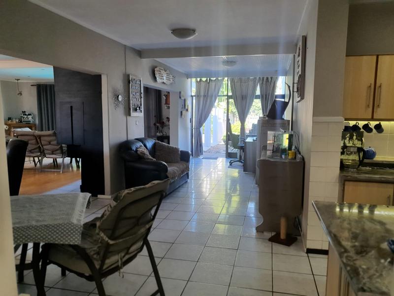 5 Bedroom Property for Sale in Parow North Western Cape